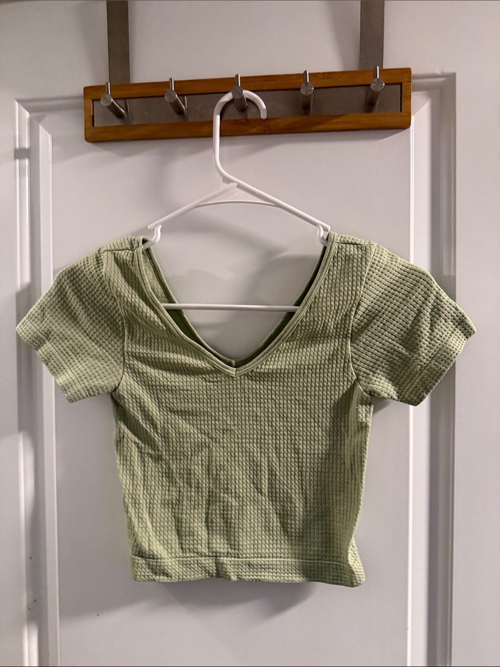 🥳 5 for $25 BUNDLE Aura Light Green Waffle Knit V-Neck Crop Top